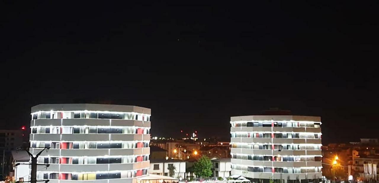 Donny Luxury Apartment Navodari Luaran gambar